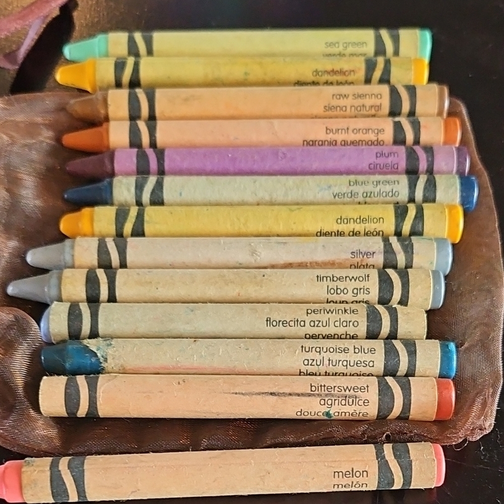 Crayola Crayon Set with Assorted Colors